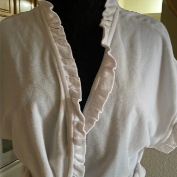 Steve Madden White Ruffle Robe - Picture 2 of 6